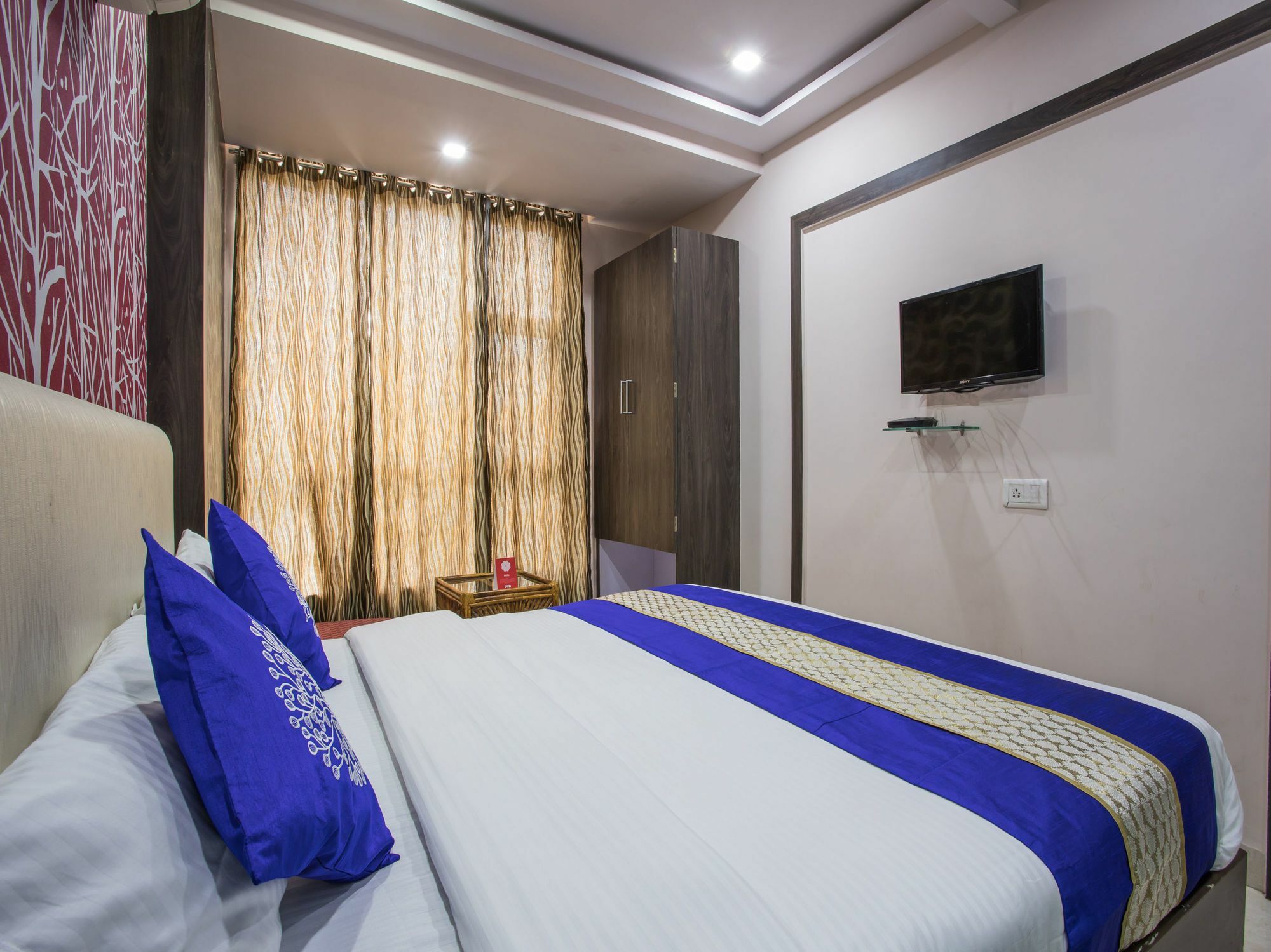 Oyo 2403 Hotel Aamantran Avenue Удджайн Экстерьер фото